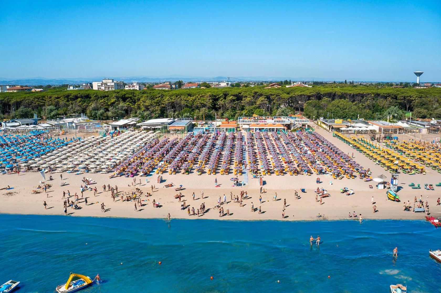 Hotel Levante Червия Екстериор снимка
