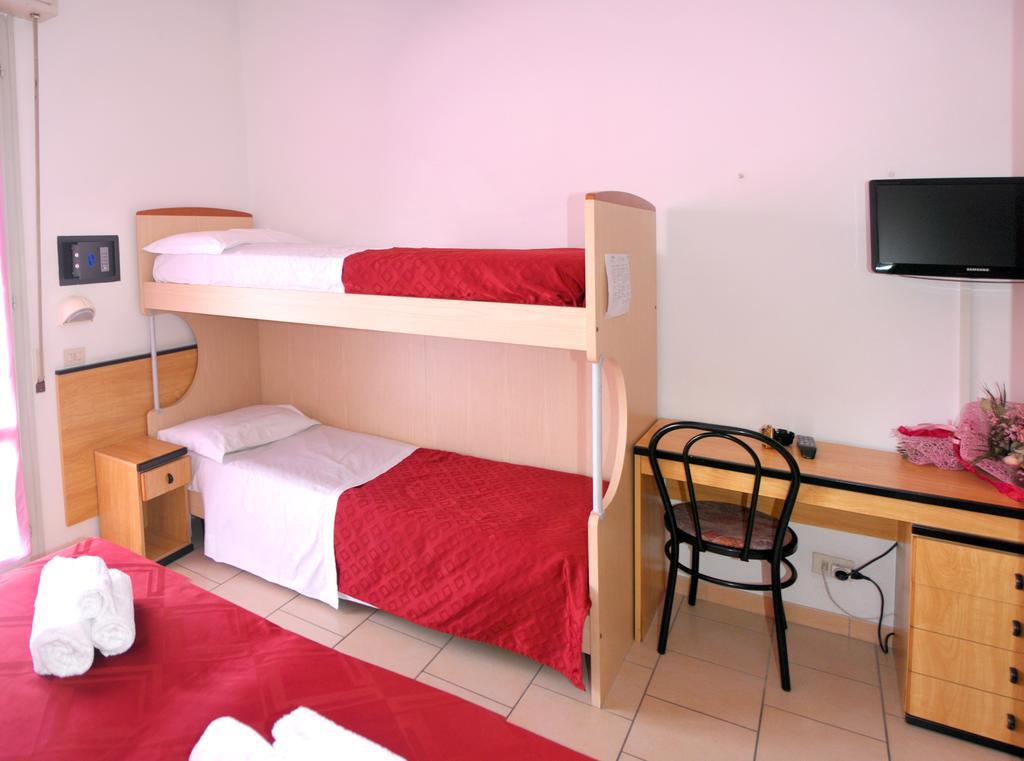 Hotel Levante Червия Екстериор снимка